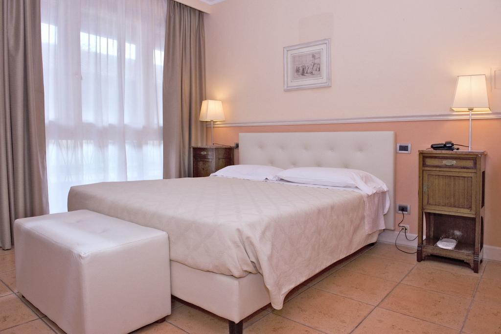 Hotel Ponte Di Rialto Crema Ngoại thất bức ảnh
